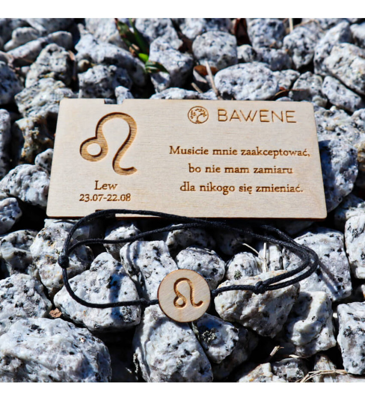 bransoletka ze znakiem zodiaku lwa drewniana tabliczka z sentencją
