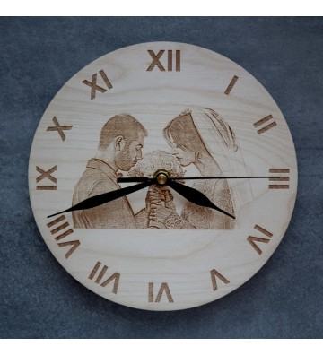 zegar ścienny drewniany z dowolnym zdjęciem grawer